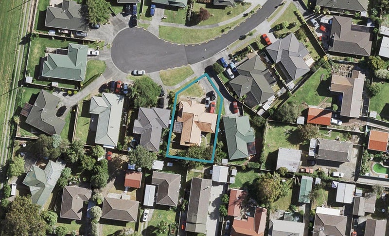 18 Matilda Place, Weymouth, Auckland - Carousel 1