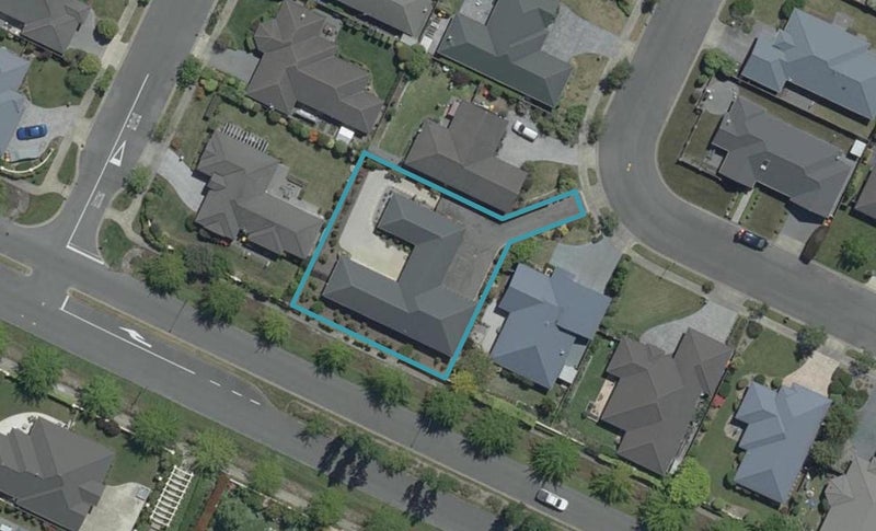 10 Baltic Place, Northwood, Christchurch - Carousel 1