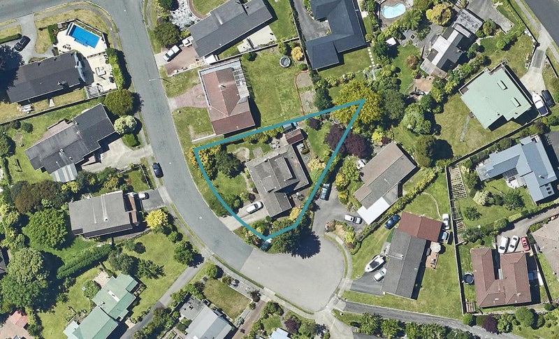 6 Bradley Place, Lynmore, Rotorua - Carousel 1