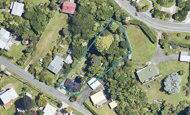 8 Bay View Road, Lake Tarawera, Rotorua - Carousel 1
