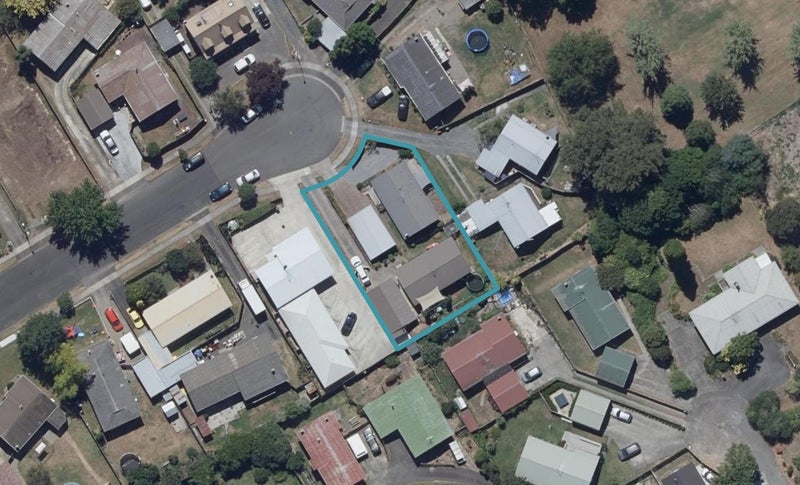 14B Crescent Court, Melville, Hamilton - Carousel 1