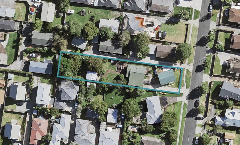 8 Lane Road, Weymouth, Auckland - Carousel 1