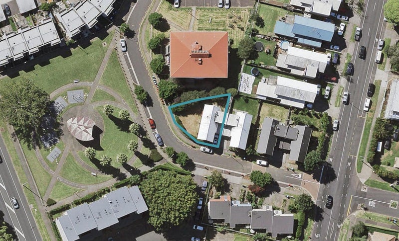 50 Tippett Street, Point England, Auckland - Carousel 1