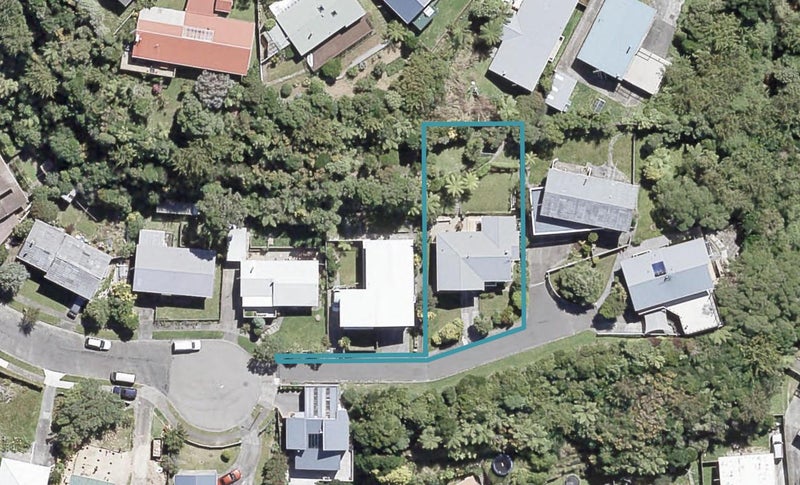 12 Laburnum Grove, Maungaraki, Lower Hutt - Carousel 1