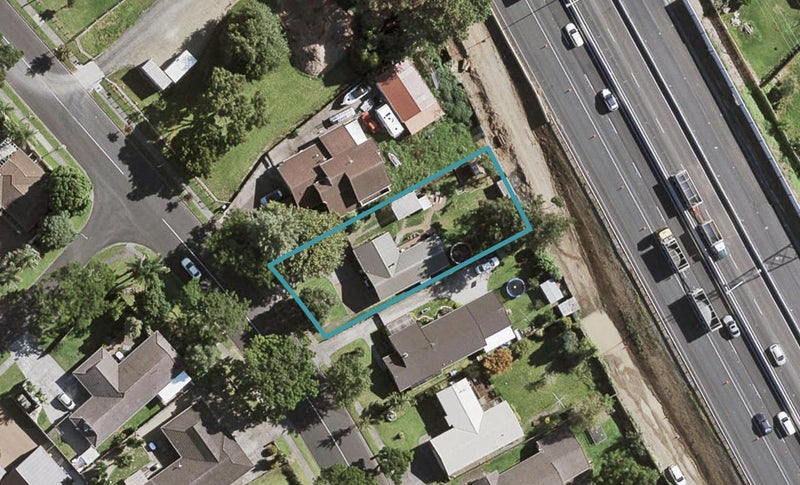 197 Walter Strevens Drive, Conifer Grove, Takanini - Carousel 1