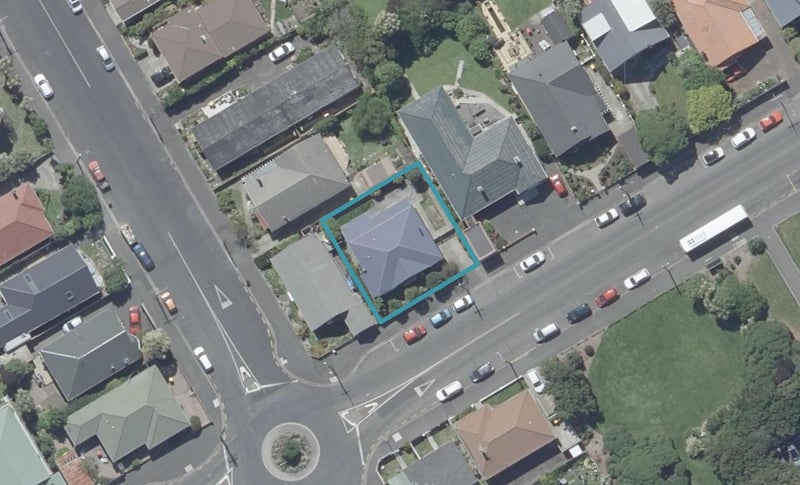38 Bedford Street, Saint Clair, Dunedin - Carousel 1