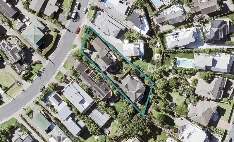1/13 Vaughan Crescent, Murrays Bay, Auckland - Carousel 1