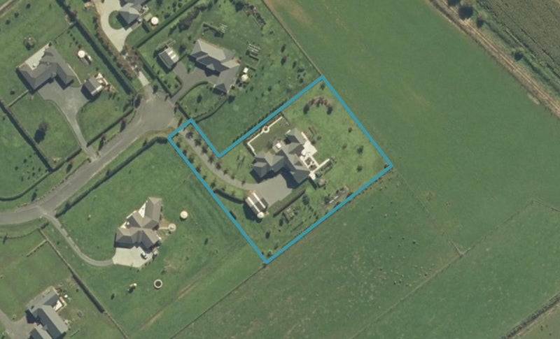 28 Llennoc Lane, Matangi, Hamilton - Carousel 1