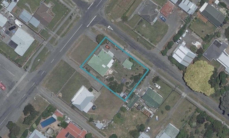 6 Cemetery Road, Sanson, Sanson - Carousel 1