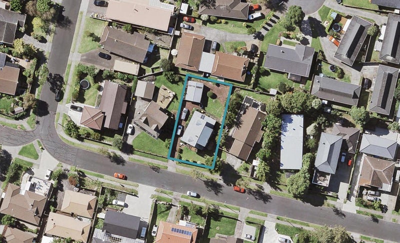 39 Glennandrew Drive, Half Moon Bay, Auckland - Carousel 1
