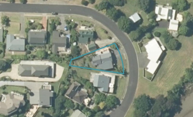 225 Tukere Drive, Whangamata - Carousel 1