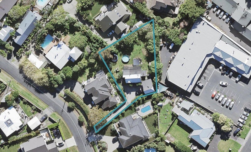 7 Rame Road, Greenhithe, Auckland - Carousel 1