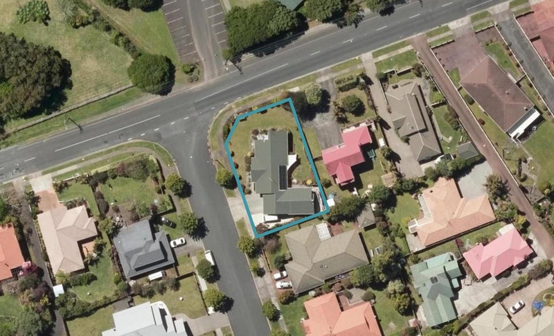 1 Brentwood Avenue, KAMO, WHANGAREI - Carousel 1