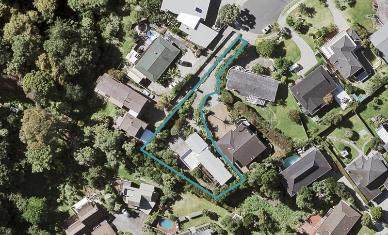 16 Nickleby Place, Mellons Bay, Auckland - Carousel 1