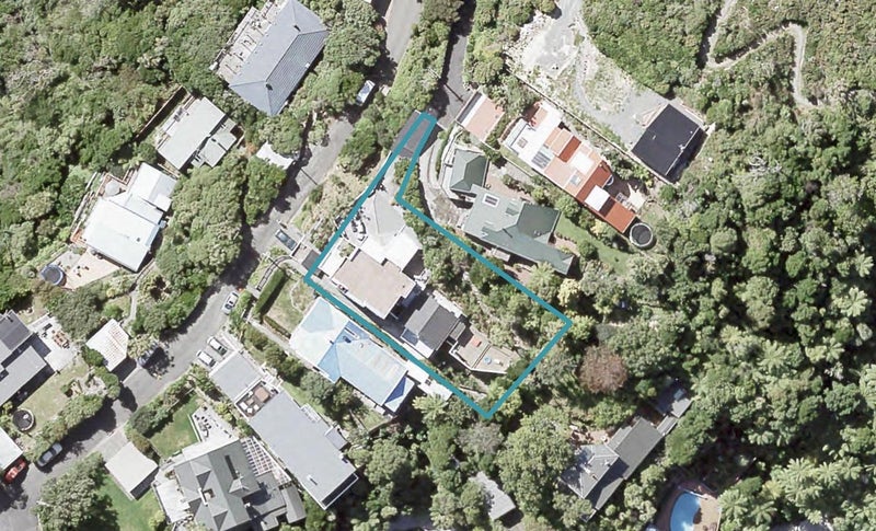 2/56 Ferry Road, Days Bay, Lower Hutt - Carousel 1