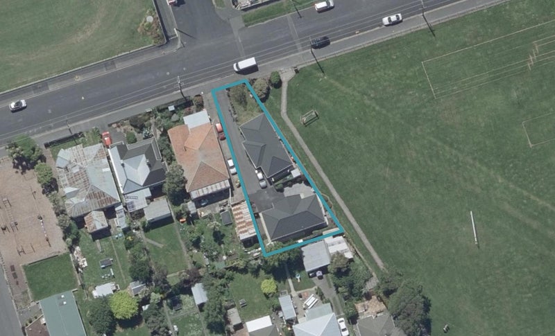 42B Marlow Street, Saint Kilda, Dunedin - Carousel 1