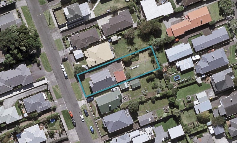 21 Sackville Street, Fitzroy, New Plymouth - Carousel 1