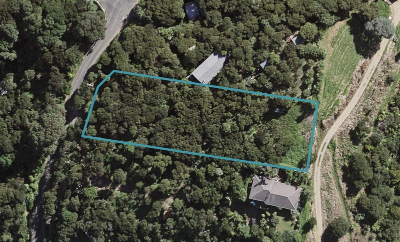 59 Crescent Road East, Ostend, Waiheke Island - Carousel 1