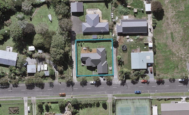 533 Manutahi Road, Lepperton, New Plymouth - Carousel 1