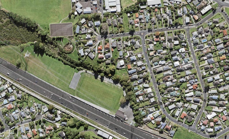 7/62 Titoki Street, Te Atatū Peninsula, Auckland - Carousel 1
