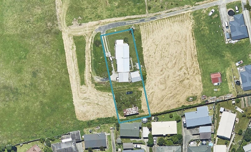 15 Tapuaeotu Way, Welcome Bay, Tauranga - Carousel 1