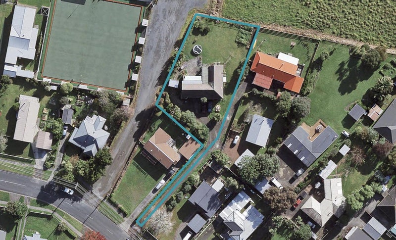 42 Awaroa Road, Helensville, Helensville - Carousel 1