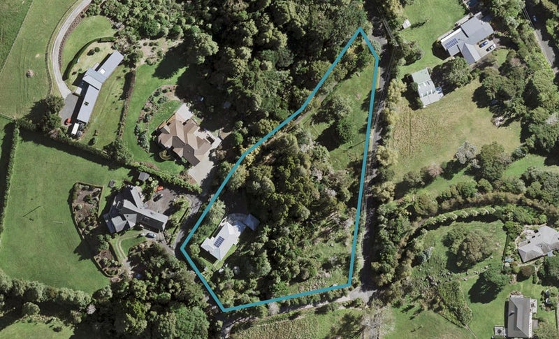 37 Harry Dreadon Road, Papakura - Carousel 1