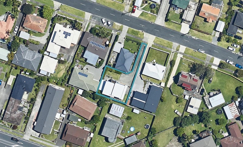 18 Ngatai Road, Otumoetai, Tauranga - Carousel 1