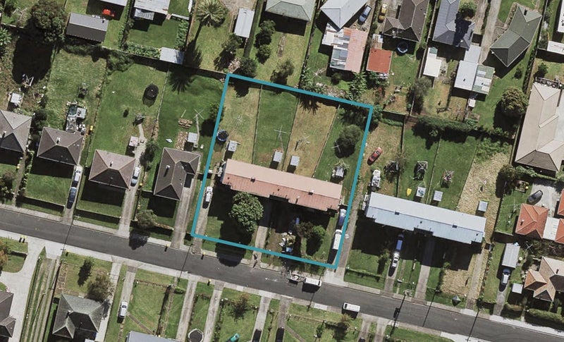 11 Larsen Street, Otara, Auckland - Carousel 1