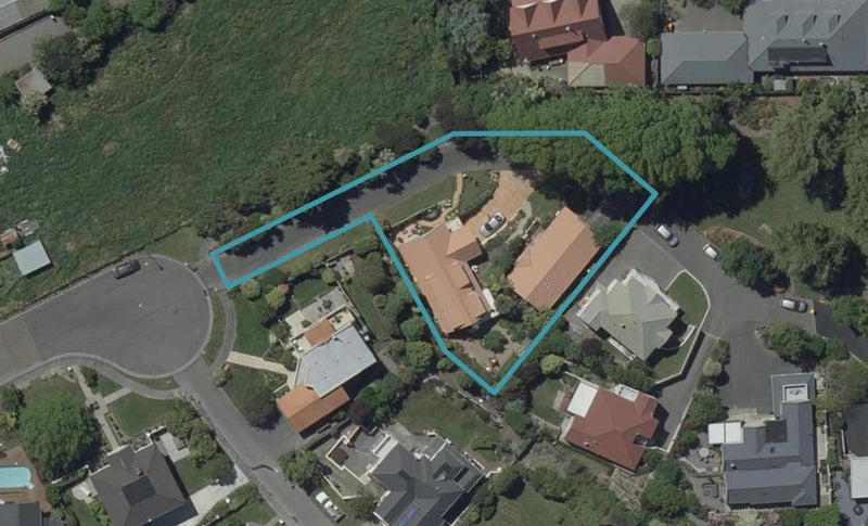 1/2 Willow Dell, Westmorland, Christchurch - Carousel 1