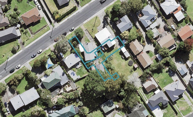 6/5 Lancaster Road, Beach Haven, Auckland - Carousel 1