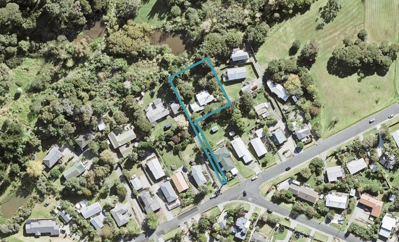 19 Cedar Terrace, Stanmore Bay, Whangaparaoa - Carousel 1