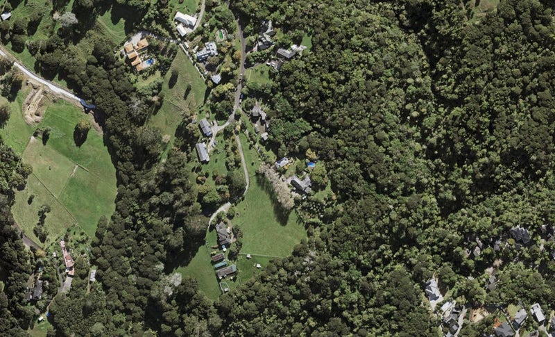 20 Dene Court Lane, Greenhithe, Auckland - Carousel 1
