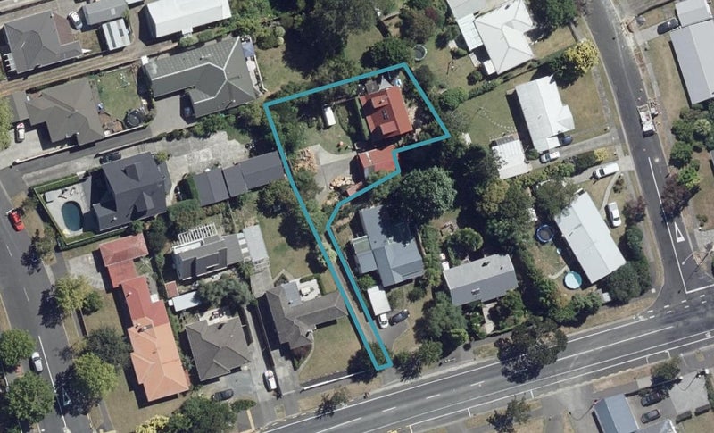 81 Clarkin Road, Fairfield, Hamilton - Carousel 1