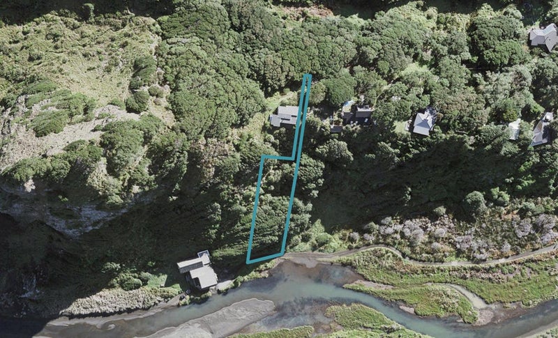 30 Watchmans Road, Karekare, Auckland - Carousel 1