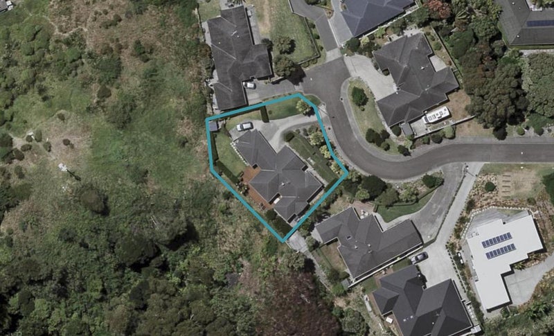 22 Fairway Oaks Drive, Waikanae Beach, Waikanae - Carousel 1