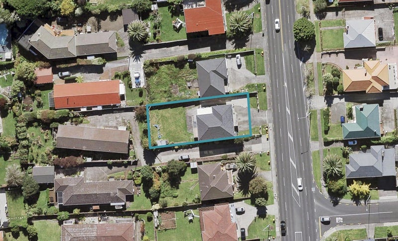 4216 Great North Road, Glendene, Auckland - Carousel 1
