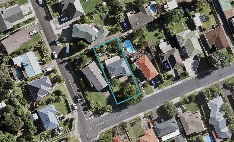 2 Tomlinson Street, Hillpark, Auckland - Carousel 1