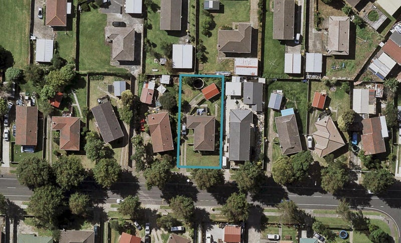 82 Flat Bush Road, Clover Park, Auckland - Carousel 1