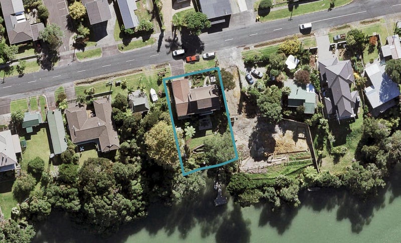 63 Ferry Parade, Herald Island, Auckland - Carousel 1