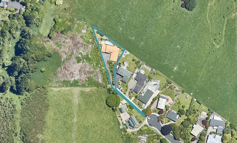 35 Exeter Place, Tihiotonga, Rotorua - Carousel 1