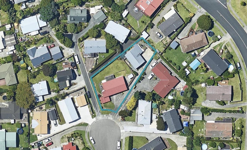 18 Pokapu Place, Bethlehem, Tauranga - Carousel 1