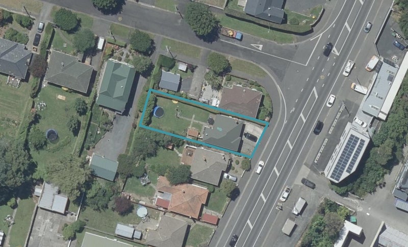 222 Kaikorai Valley Road, Bradford, Dunedin - Carousel 1