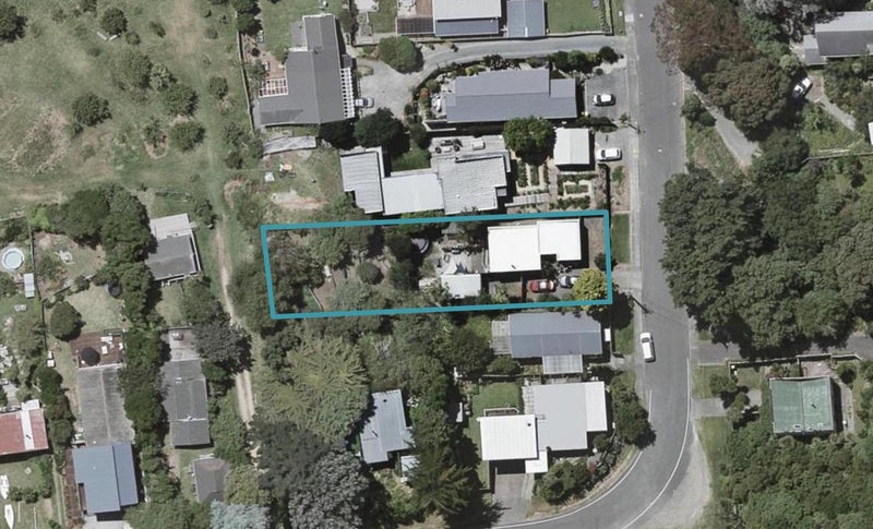 78 Tennis Court Road, Raumati South, Paraparaumu - Carousel 1