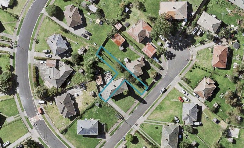 3/4 Delemere Place, Glen Innes, Auckland - Carousel 1