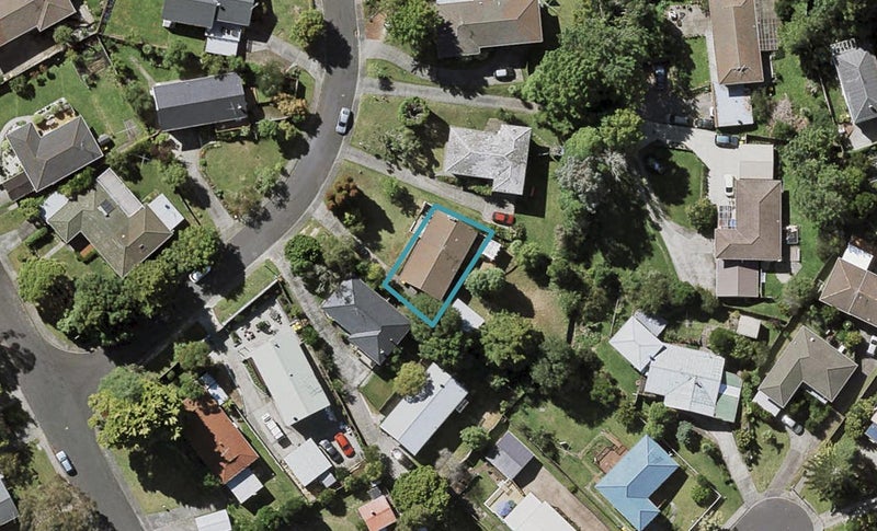 7B Kerria Place, Sunnynook, Auckland - Carousel 1