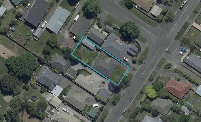 23 Manor Place, Bryndwr, Christchurch - Carousel 1