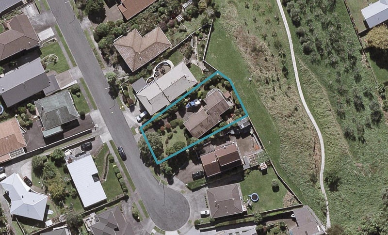 17 Kellyville Heights, Merrilands, New Plymouth - Carousel 1