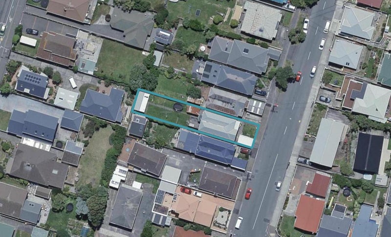 218 Clyde Street, Island Bay, Wellington - Carousel 1