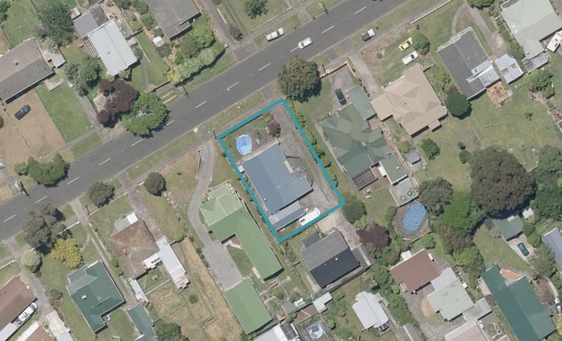 10 Nixon Street, Whanganui East, Whanganui - Carousel 1